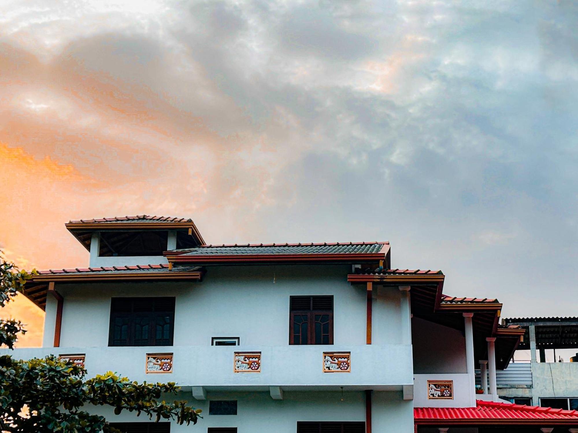 Golden Town Hotel Tangalle Eksteriør bilde